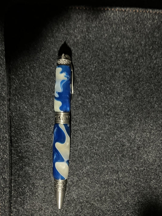 Cat Lovers Resin Twist Pen